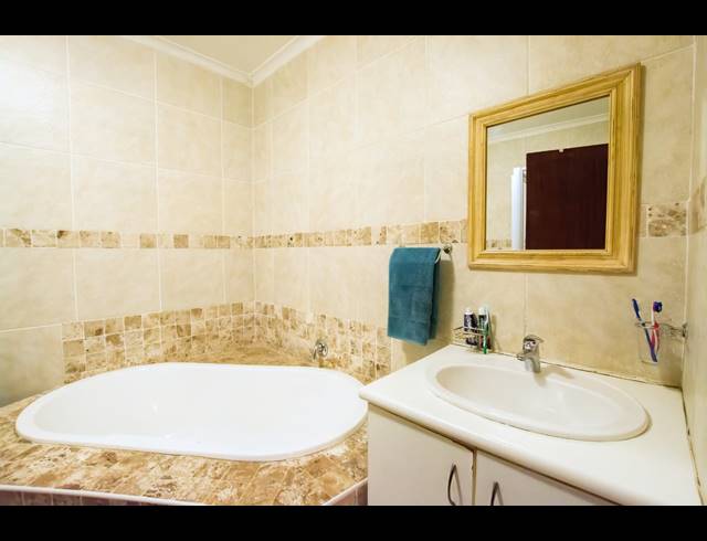 4 BEDROOM HOUSE FOR SALE IN WAVECREST
